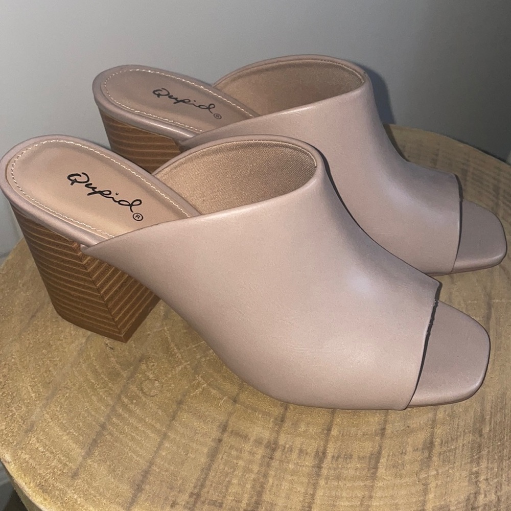 Brand new block heel peep toe shoes